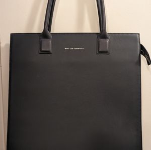 WANT Les Essentiels Aberdeen Structured Tote Navy